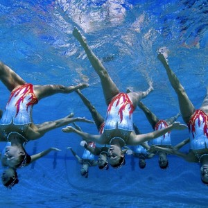 AYX体育官网-门神再献神扑，赛场上的“传奇守门员”！，门神集锦