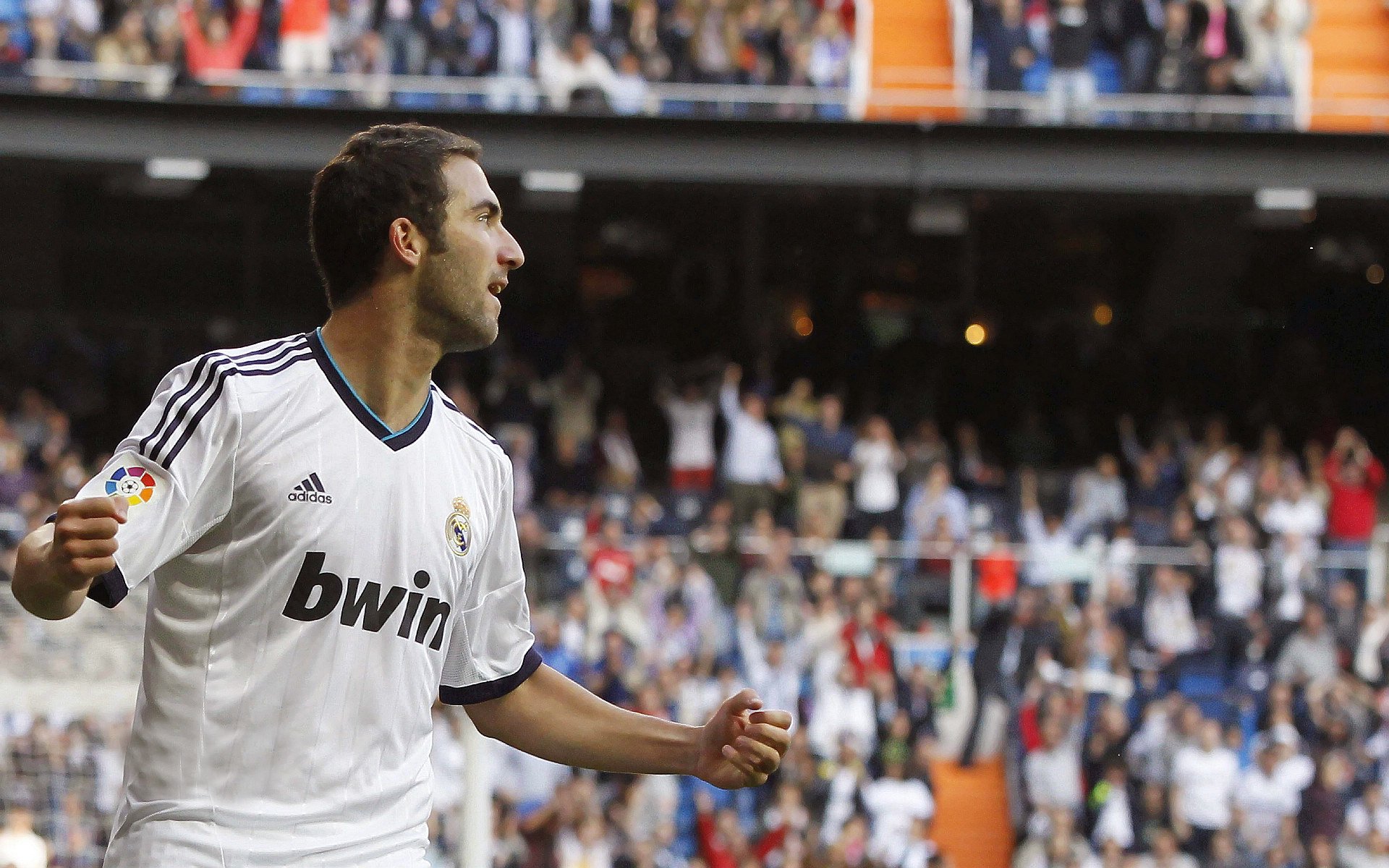 意甲豪门展开激烈争夺，球员表现成为焦点，意甲曾经的豪门