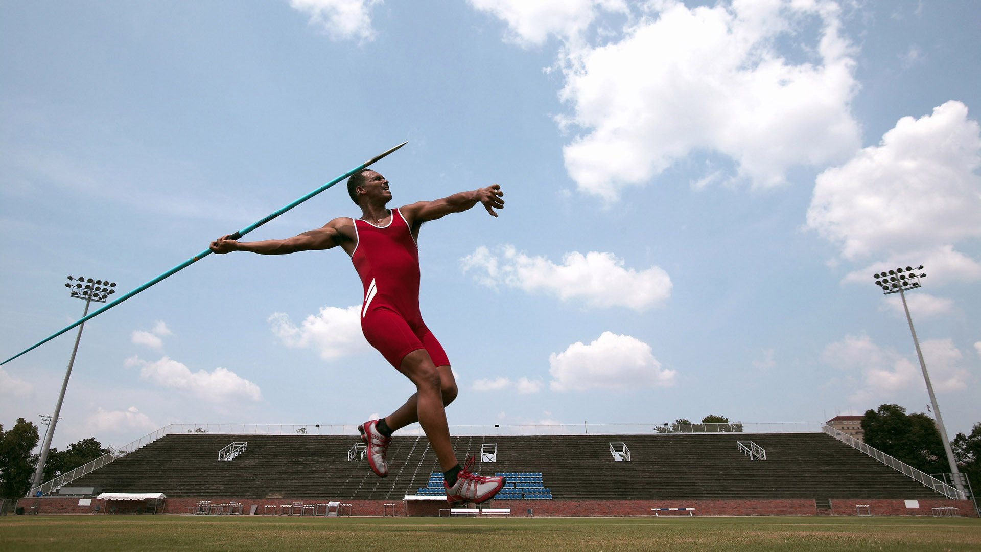 高端青训基地建设持续推进,培养高水平青少年运动员,青年高端职业培训
